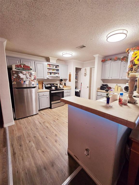 Building Photo - 108 Varsity Cir