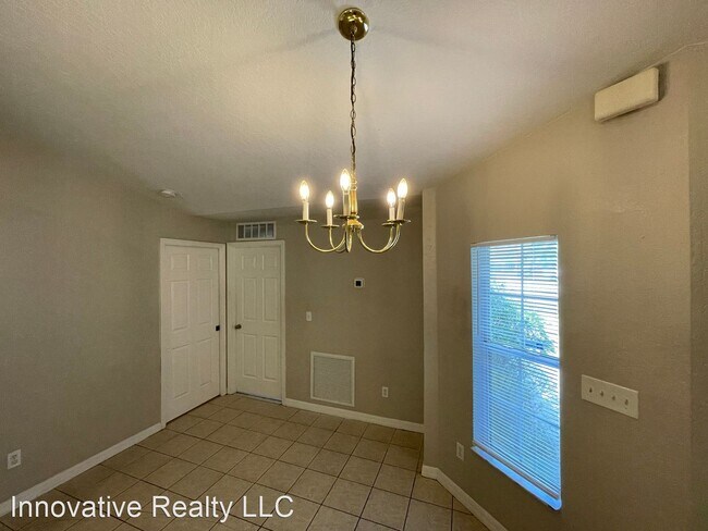 Building Photo - 3 br, 2.5 bath House - 5401 Rose Ave.