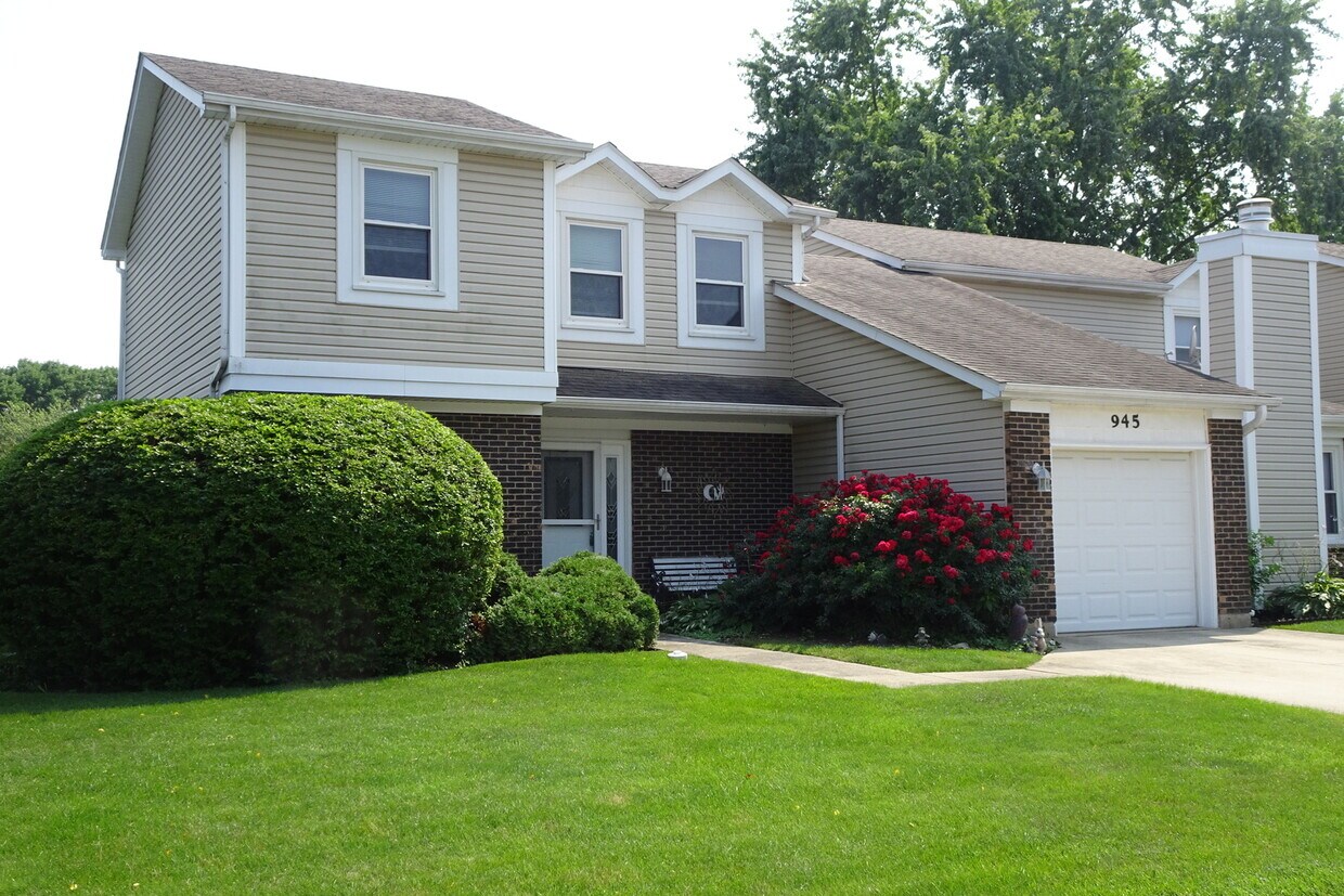 Foto principal - 945 Fieldstone Ct
