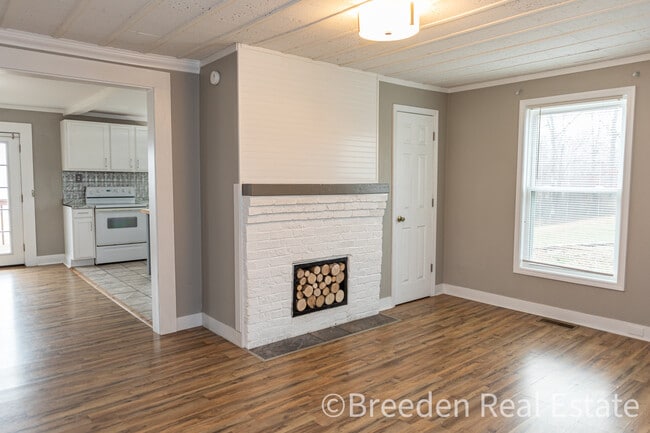 Building Photo - 4515 Johnson Bridge Rd