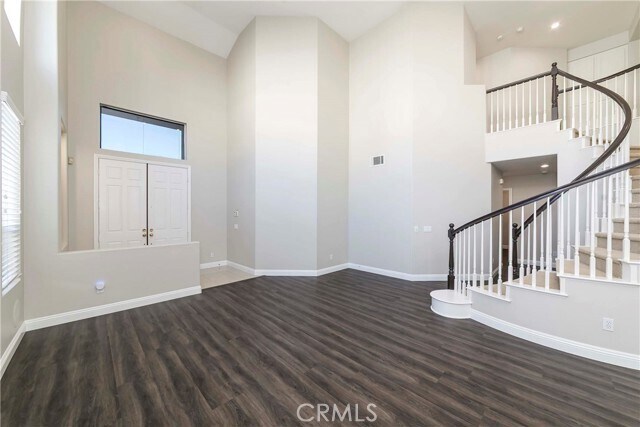 Foto del edificio - 16252 Fieldcrest Ct