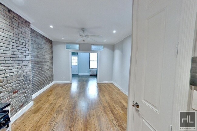 Building Photo - NO FEE One Bed in Kips Bay! Won't Stay on ...