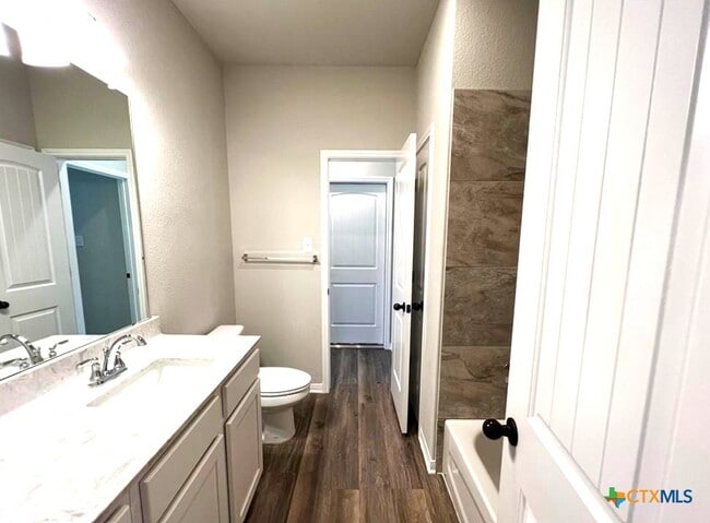 Building Photo - 978 Aurora Grv Bnd