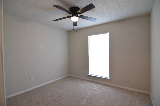 Foto del edificio - 2601 Fieldstone Dr