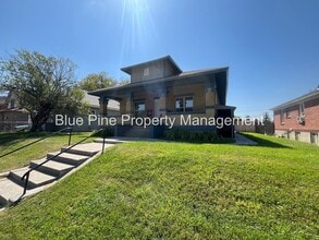 Building Photo - 461 1/2 I St
