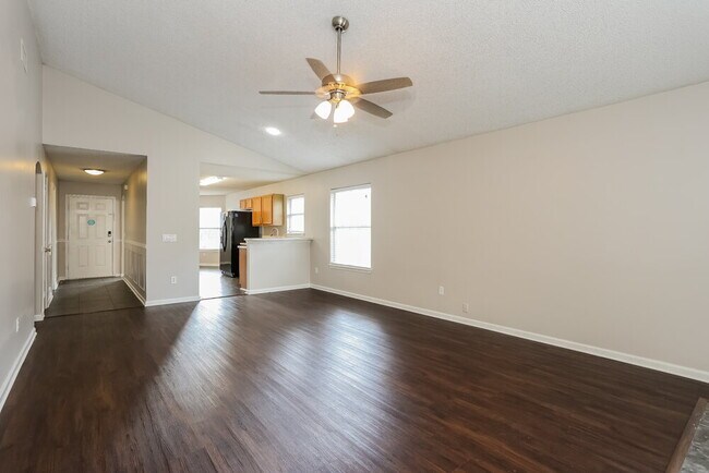 Building Photo - 651 Morning Mist Way