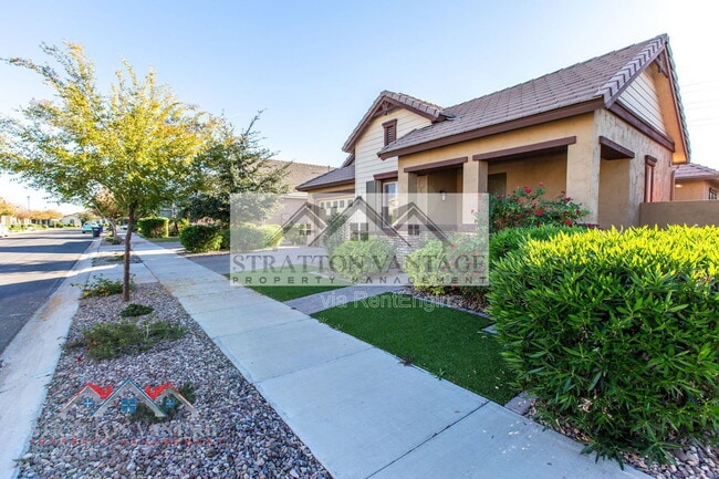 Building Photo - 4179 E Cynthia St