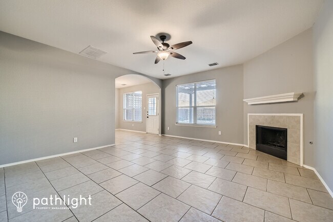 Building Photo - 11917 Grizzly Bear Dr, Fort Worth, TX, 76244