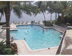 Foto del edificio - 3245 NE 184th St