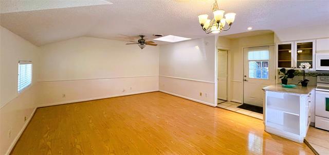 Building Photo - 424 Classen Dr