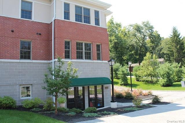 Foto del edificio - 77 Quaker Ave