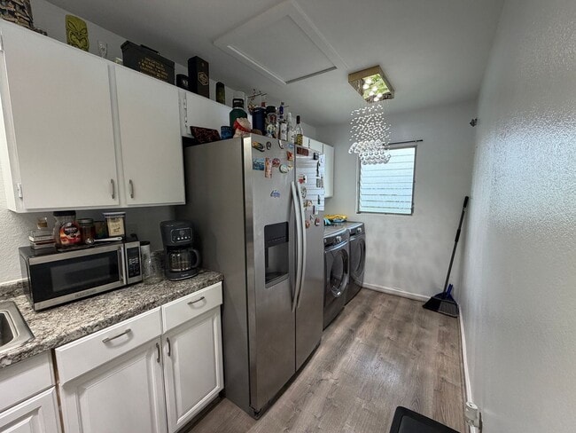 Building Photo - 2-Bedroom Condo in Central Waipahu Available February 2026