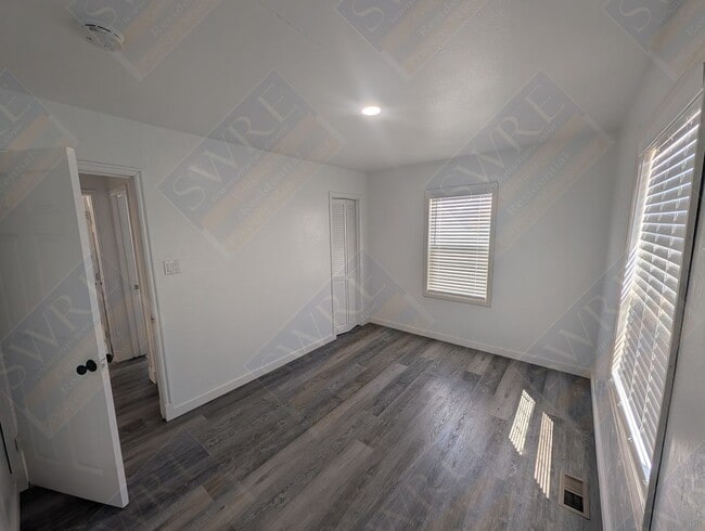 Foto del edificio - 1036 McKinley Ave
