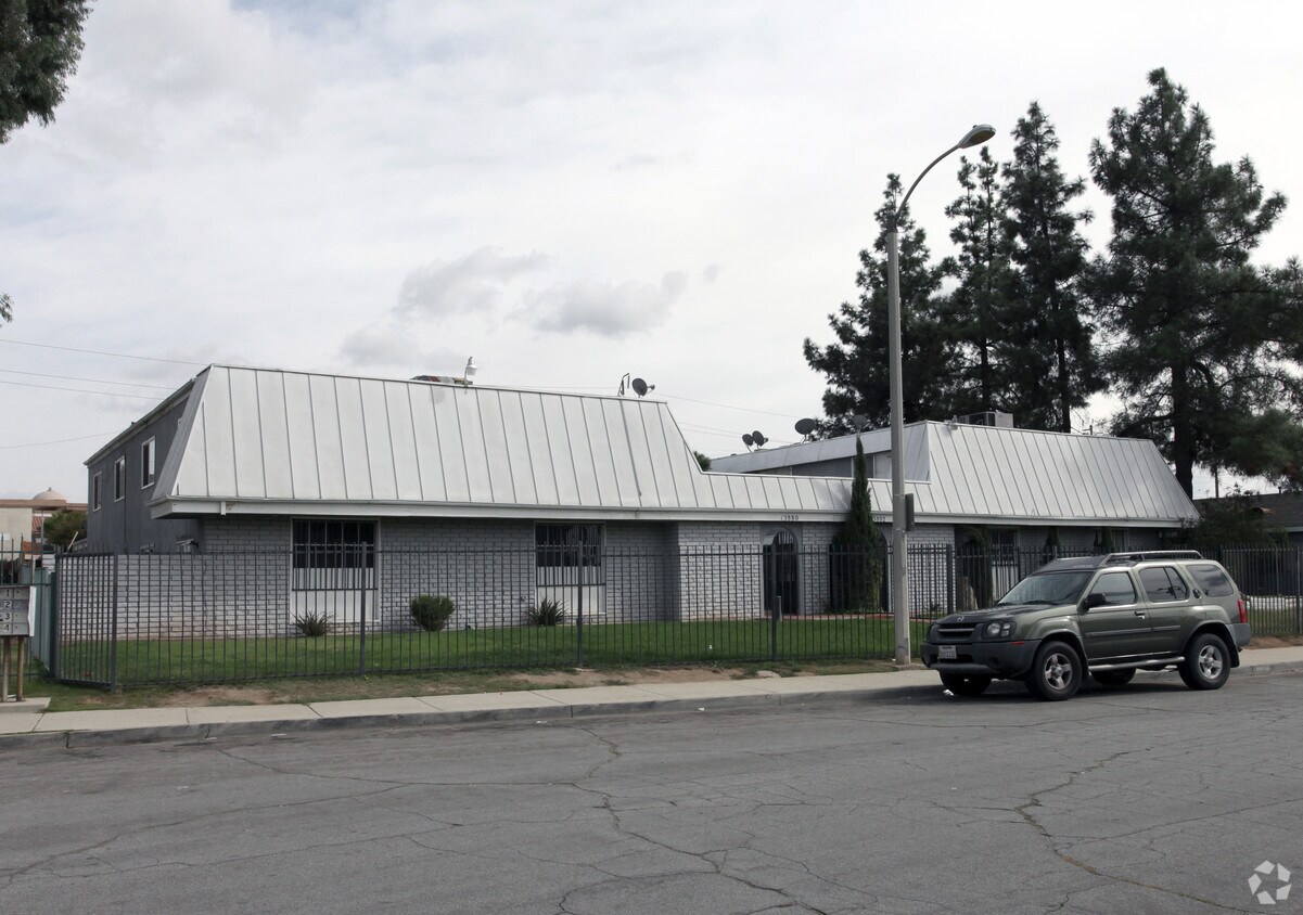 Building Photo - 13892 Pride St