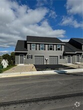 Building Photo - 669 Sipos Dr