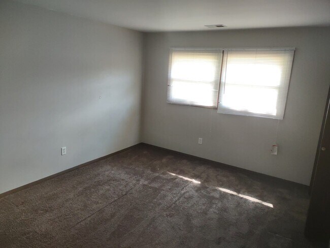 Foto del edificio - 2000 Warren Street, Unit 9