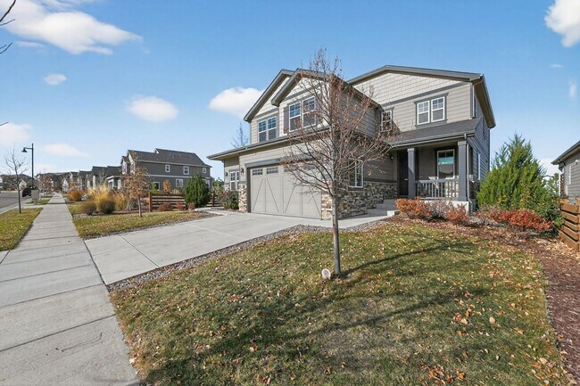 Building Photo - 590 Pikes View Dr