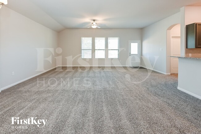 Foto del edificio - 14785 Country Club Dr