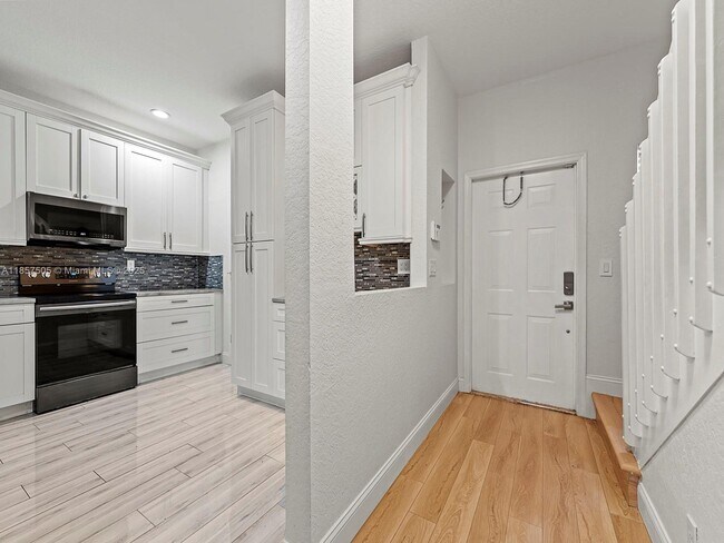 Foto del edificio - 9032 NW 54th St