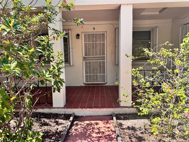 Building Photo - 756 N 17th Ave