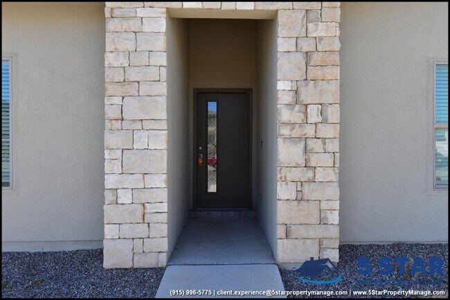Building Photo - 3 bedroom in El Paso TX 79938