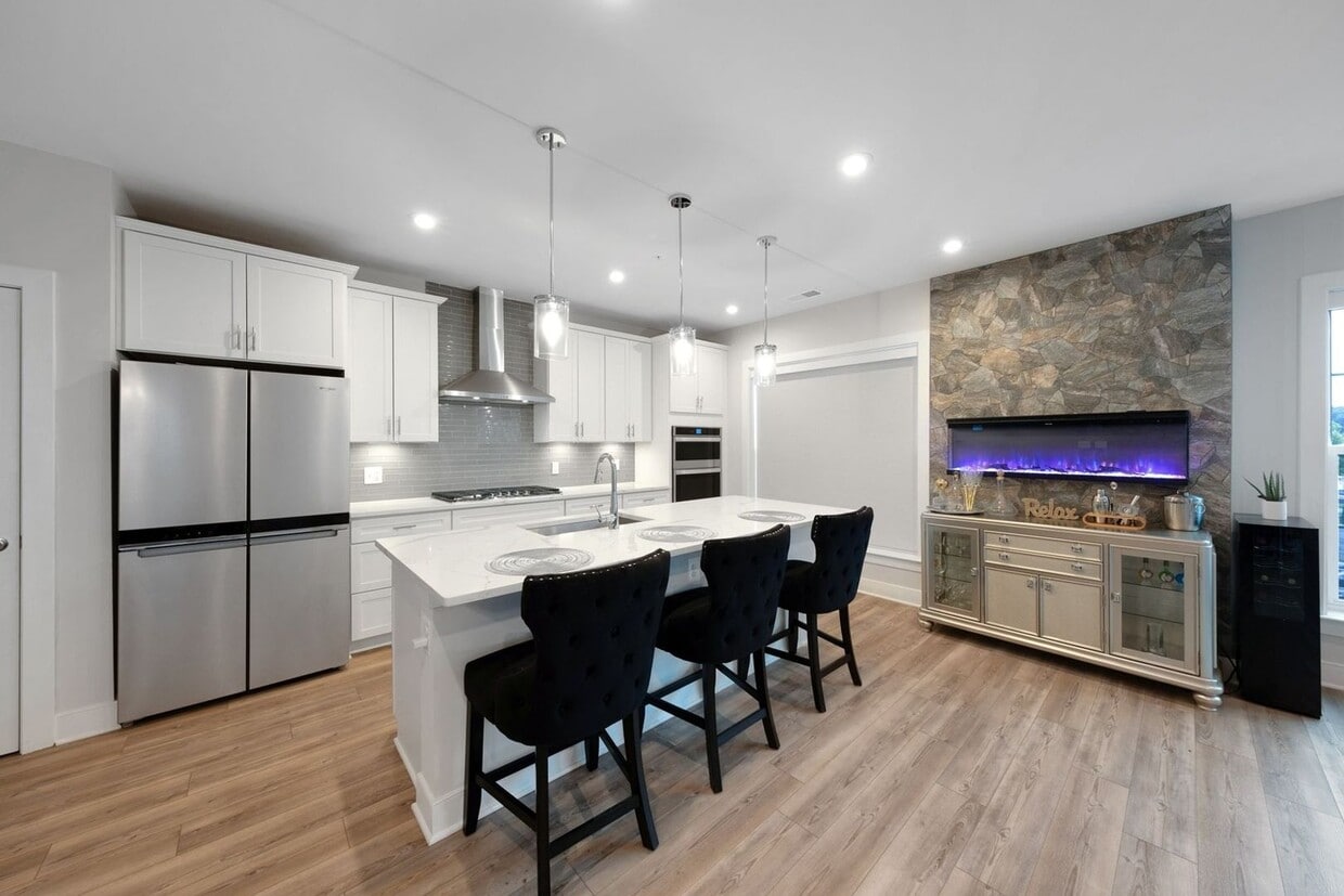 Primary Photo - Charming 2BR Condo in National Harbor