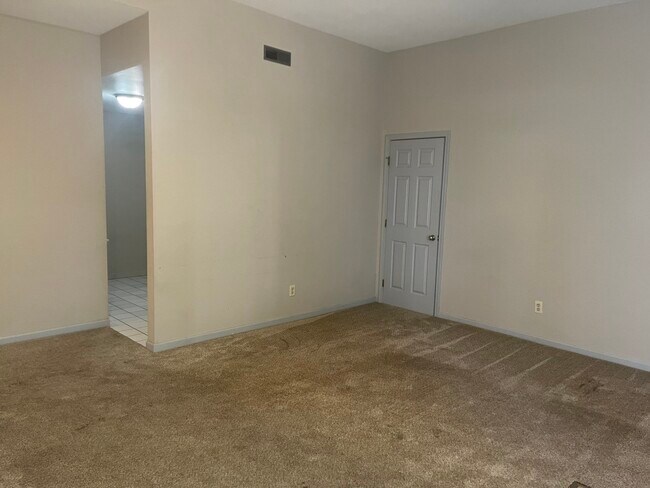 Foto del edificio - 300 W Jefferson St