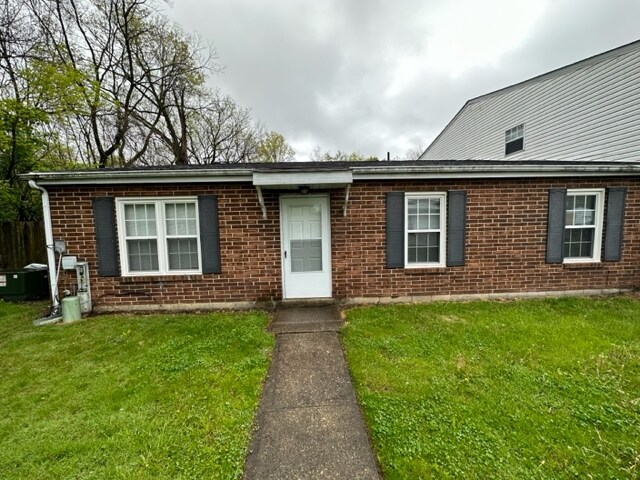Primary Photo - 2523 Broadleaf Ct
