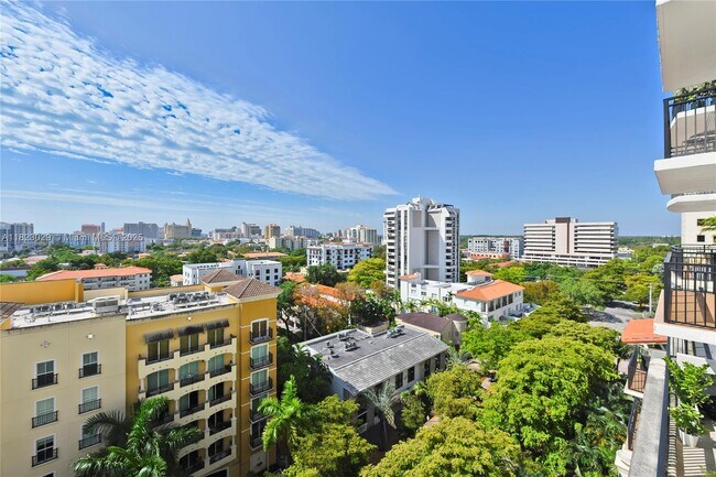 Foto del edificio - 888 Douglas Rd