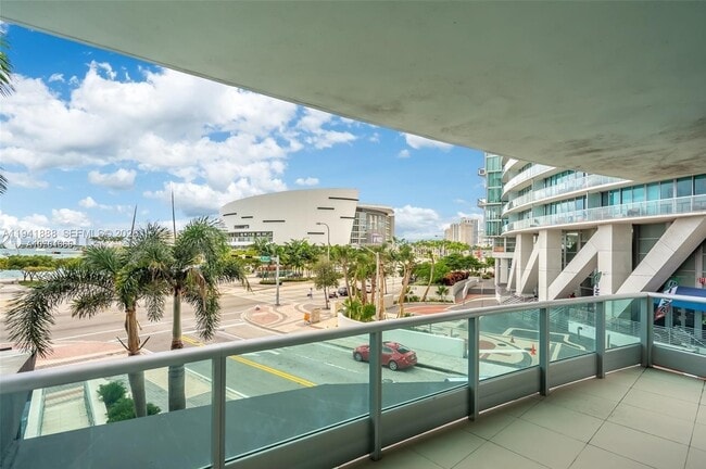 Foto del edificio - 900 Biscayne Blvd