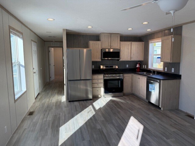 Foto del edificio - 151 N Kenbrook St SE