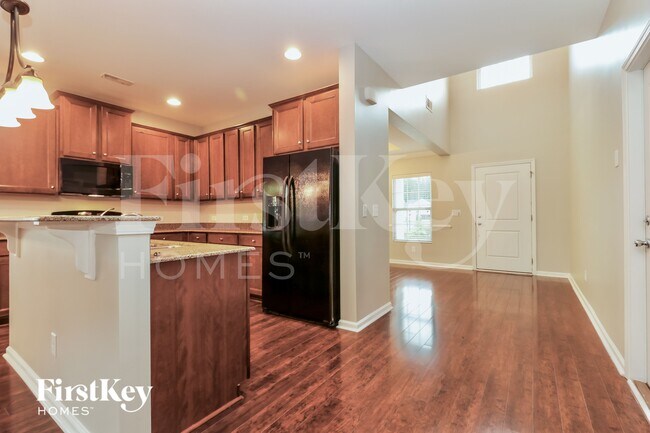 Foto del edificio - 9023 Hema Ln