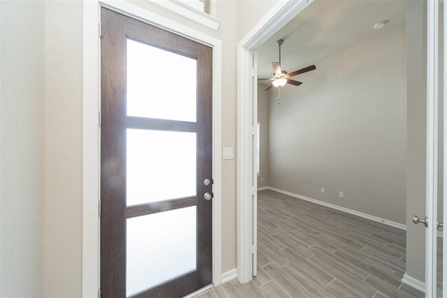 Building Photo - 4523 Ana Ridge Ln