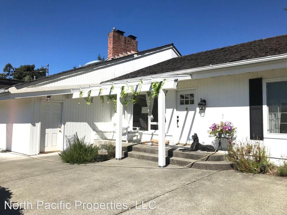 Primary Photo - 3 br, 1.5 bath House - 820 84th Ave NE