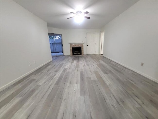 Foto del edificio - 8787 Brae Acres Rd