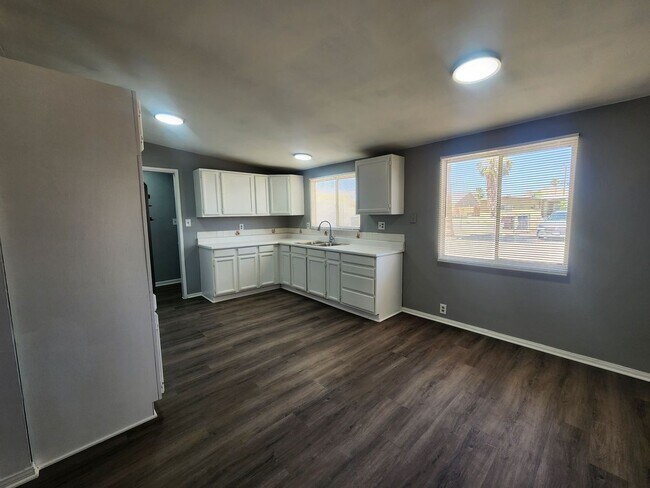 Foto del edificio - 3 bedroom 1.5 bath home!!!