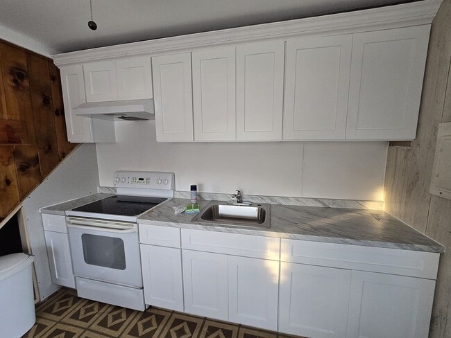 Foto del edificio - 422 Loring Rd