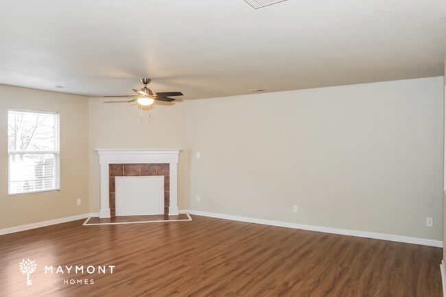 Building Photo - 387 Jasmine Dr