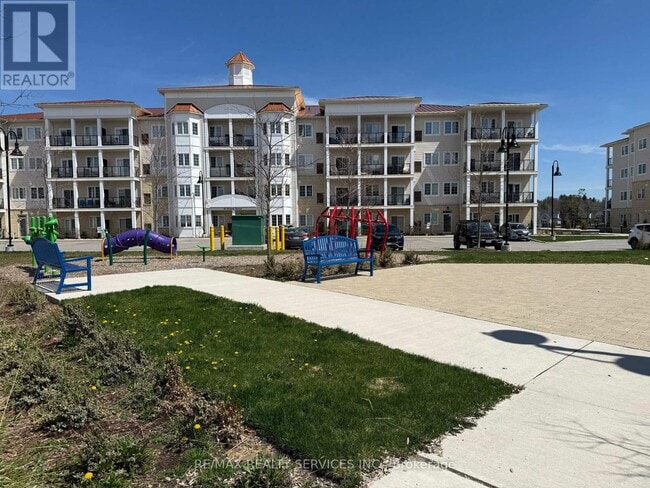 Building Photo - 50 Lakebreeze Dr