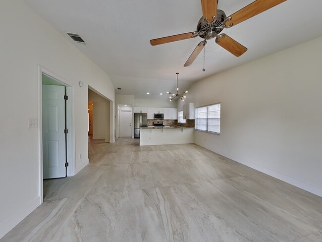 Building Photo - 1501 Cougar Ct