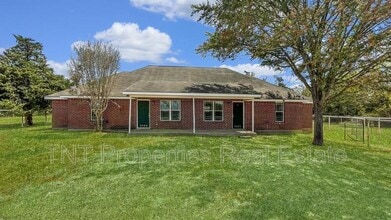 Building Photo - 9869 Risky's Ranch Dr