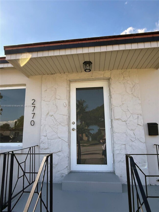 Foto del edificio - 2770 SW 34th Ct