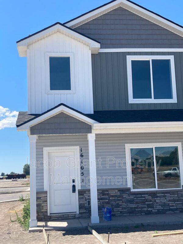 651 S 2400 W Unit 161051, Rexburg, ID 83440 Condo for Rent in