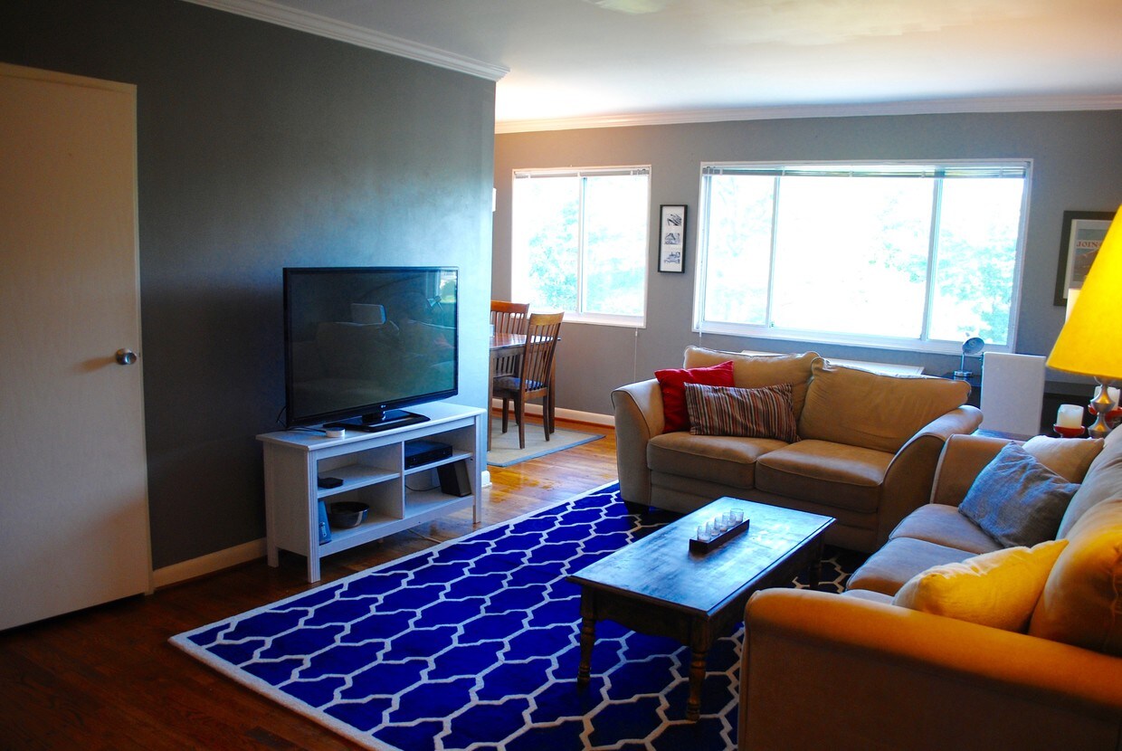 Foto principal - 3601 5th St S