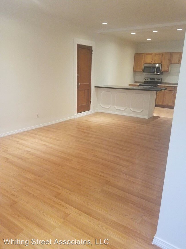 Building Photo - 93 Linwood St