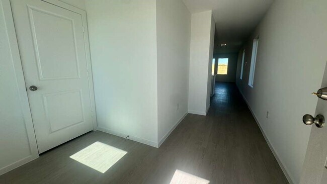 Building Photo - 26810 Cascade Sunrise St