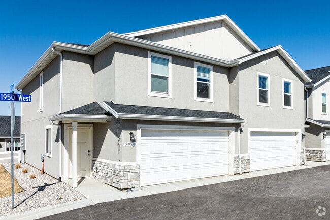 Building Entrance - Abington Heights Townhomes