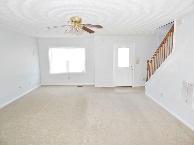 Building Photo - 711 Hemlock Ave., Hampton, VA