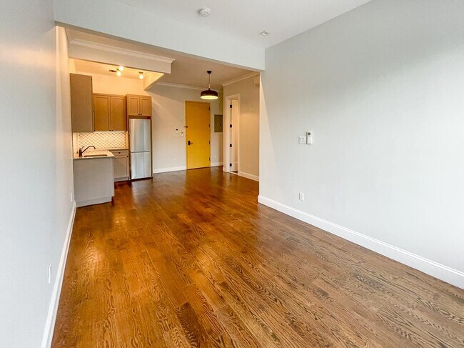Foto del edificio - 6080 Myrtle Ave