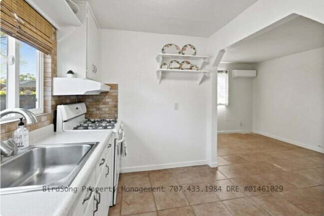 Foto del edificio - 1660 Jennings Ave